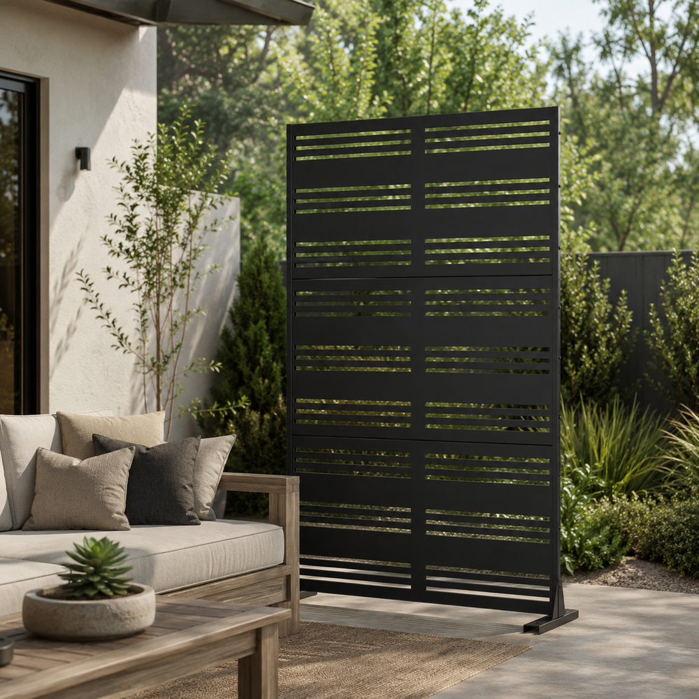 Mixed-Width Louvered Metal Privacy Screen