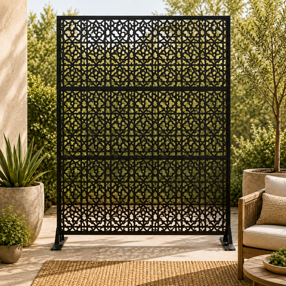 Clover Pattern Metal Privacy Screen